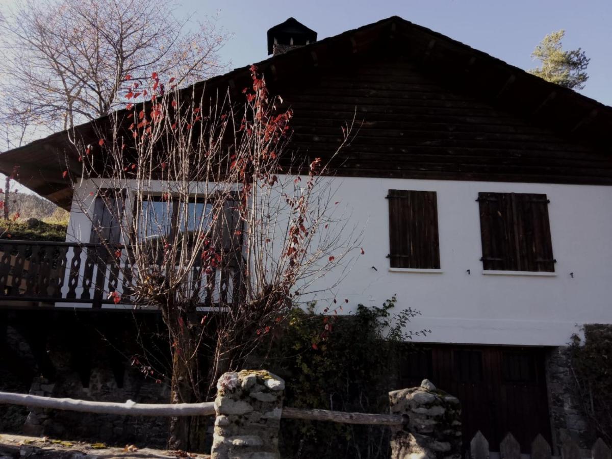 Can Serraima, Casa Rural A Prop De La Cerdanya Neva Luaran gambar